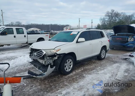 2013 Toyota Highlander Base Plus z USA, uszkodzony, nr VIN 5TDZA3EH0DS038089